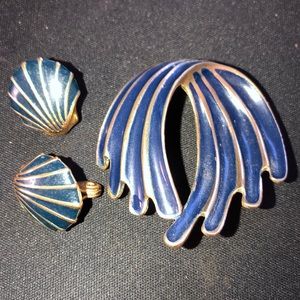 Monet Enamel earrings Shell Brooch Vintage